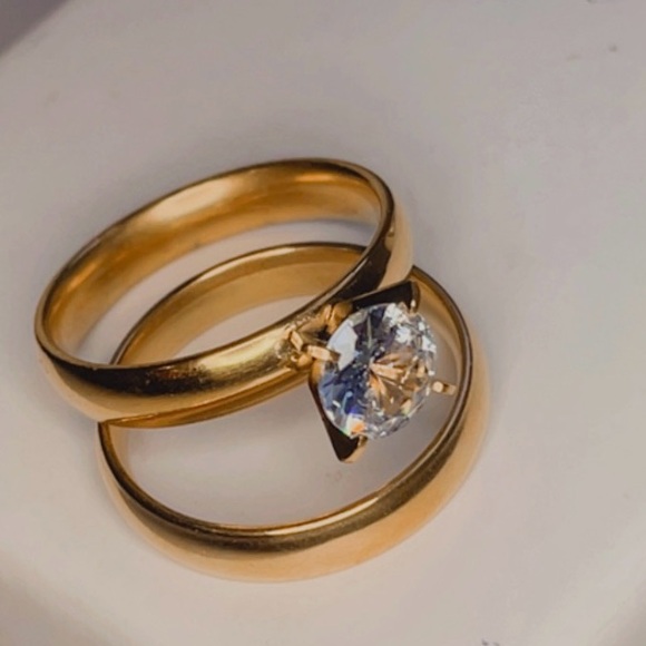 Engagement ring -wedding band set Gold-plated stainless steel, zirconia, size 7 - Picture 14 of 16